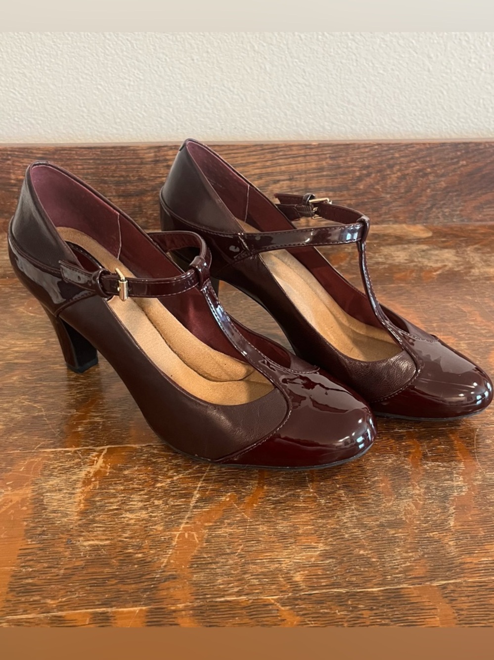 Gianni Bernini Memory Foam Maroon Red Mary Jane Pumps